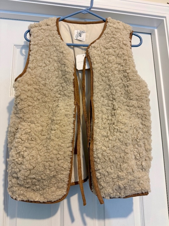 Altar'd State Jackets & Blazers - Faux shearing vest 🍁